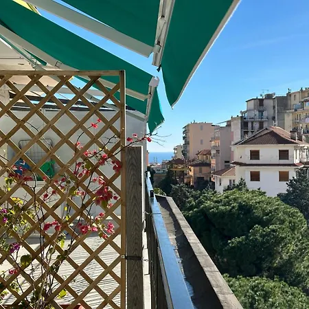 Апартаменты Wh-maison Du Soleil-attico Monolocale Con Parcheggio Gratuito E Grande Terrazza - A 5 Minuti Dal Centro - Wifi