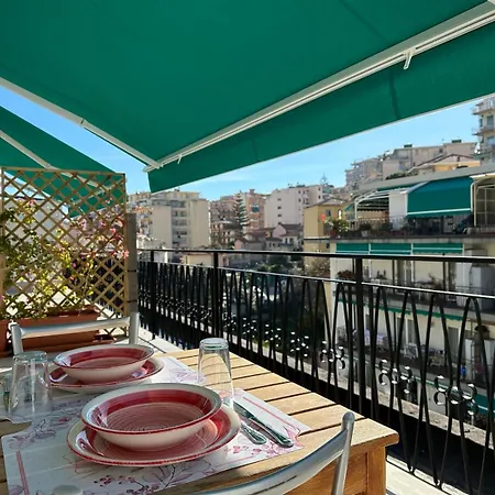 Lejlighed Wh-maison Du Soleil-attico Monolocale Con Parcheggio Gratuito E Grande Terrazza - A 5 Minuti Dal Centro - Wifi Sanremo