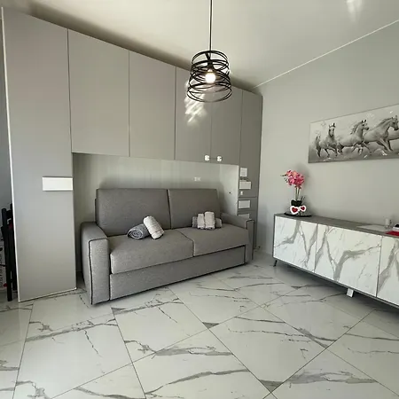 Wh-maison Du Soleil-attico Monolocale Con Parcheggio Gratuito E Grande Terrazza - A 5 Minuti Dal Centro - Wifi Lejlighed