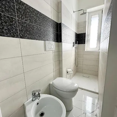 Wh-maison Du Soleil-attico Monolocale Con Parcheggio Gratuito E Grande Terrazza - A 5 Minuti Dal Centro - Wifi アパート *