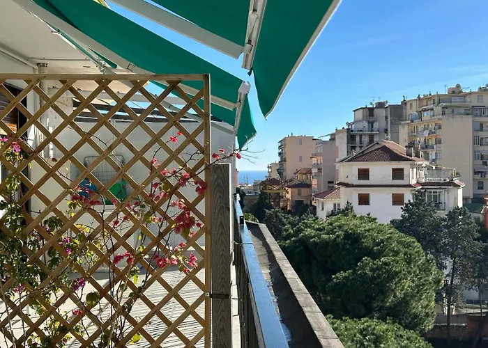 Lejlighed Wh Tommy- Attico Monolocale Con Parcheggio Gratuito E Grande Terrazza - A 5 Minuti Dal Centro - Wifi